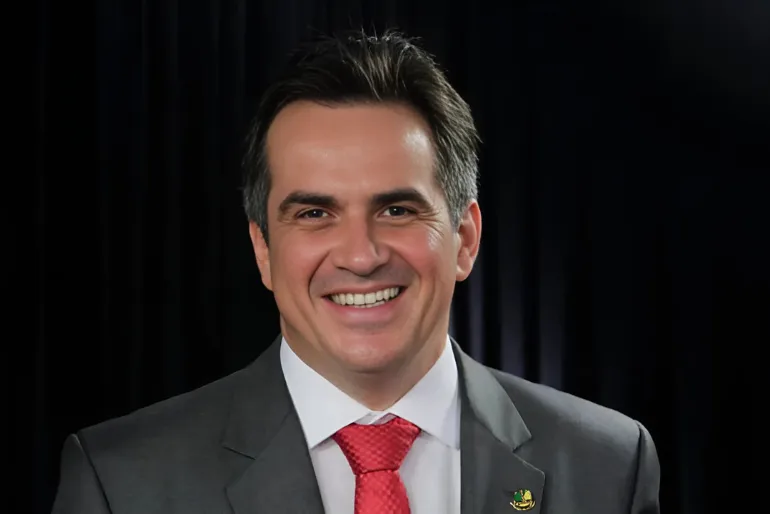 Senador e jatinho investigado - Ciro Nogueira